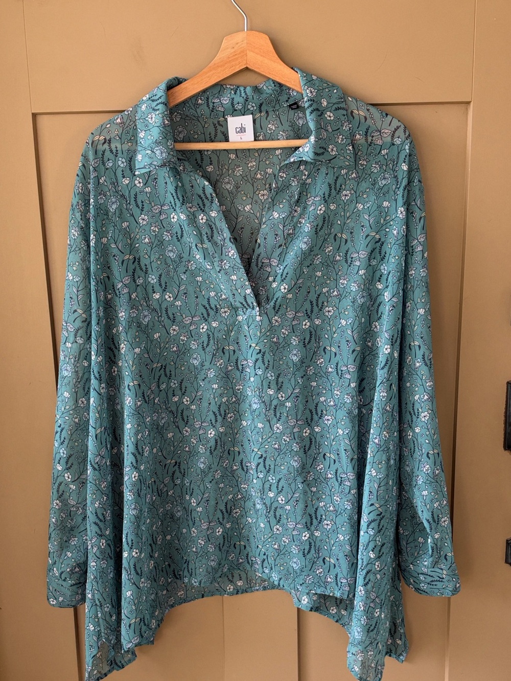 CAbi Sz K Teal Floral V-Neck Chiffon Tunic Long Sleeve Ditzy Floral Romantic